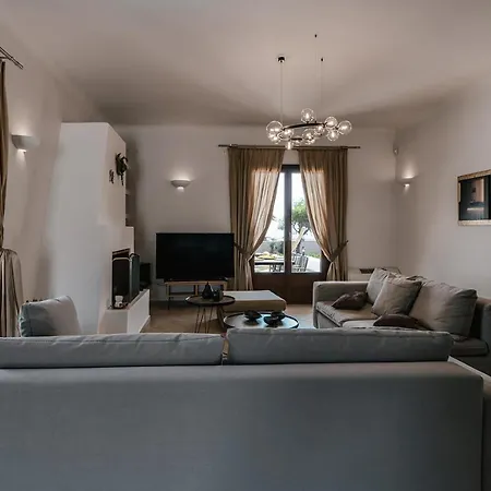 Echo * Fira (Santorini)