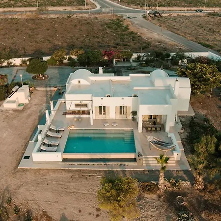 Echo Fira (Santorini)