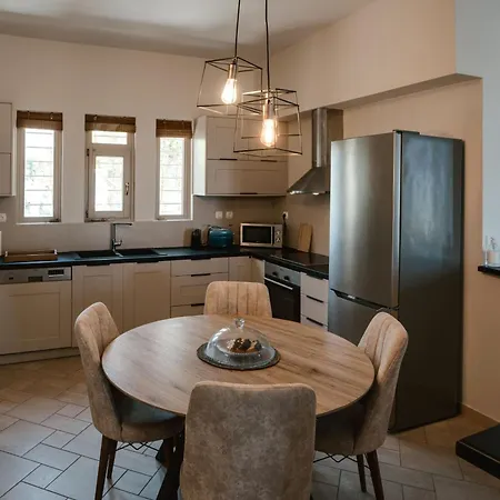 Echo Villa Fira (Santorini)