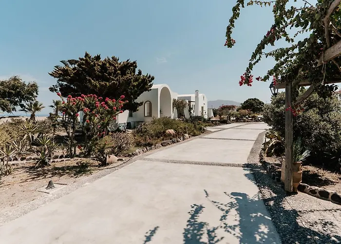 Echo * Fira (Santorini)