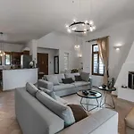 Echo Villa