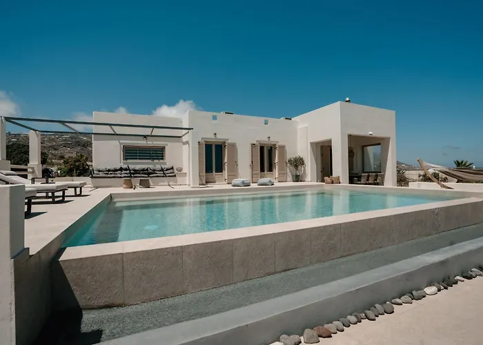 Echo Fira (Santorini)